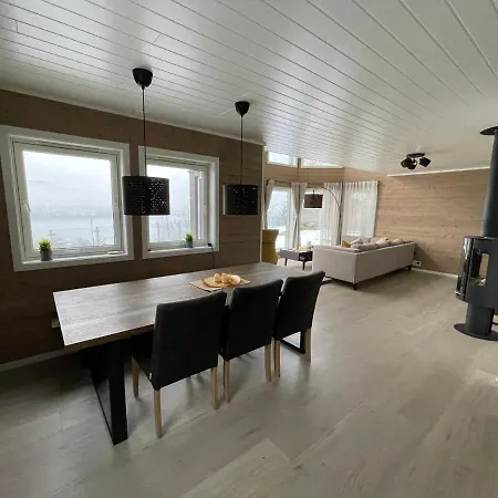 Lakes And Mountain, We Got Both! Vakantiehuis Moi (Lund)