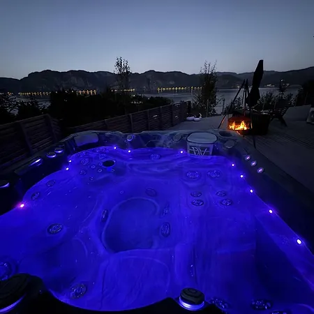 Lakes And Mountain, We Got Both!