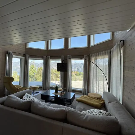 Lakes And Mountain, We Got Both! Vakantiehuis Moi (Lund)