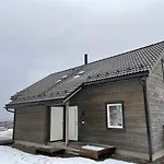 Lakes And Mountain, We Got Both! Holiday home *